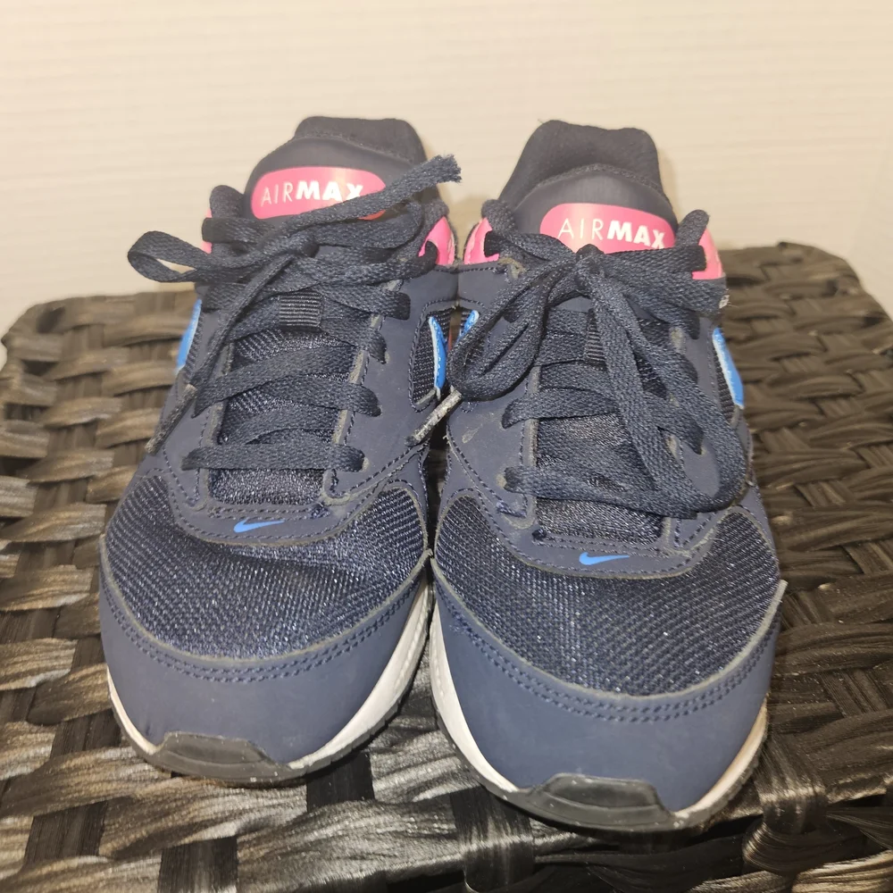 Nike Kids Dark Blue Sneakers with Pink and Blue Accents